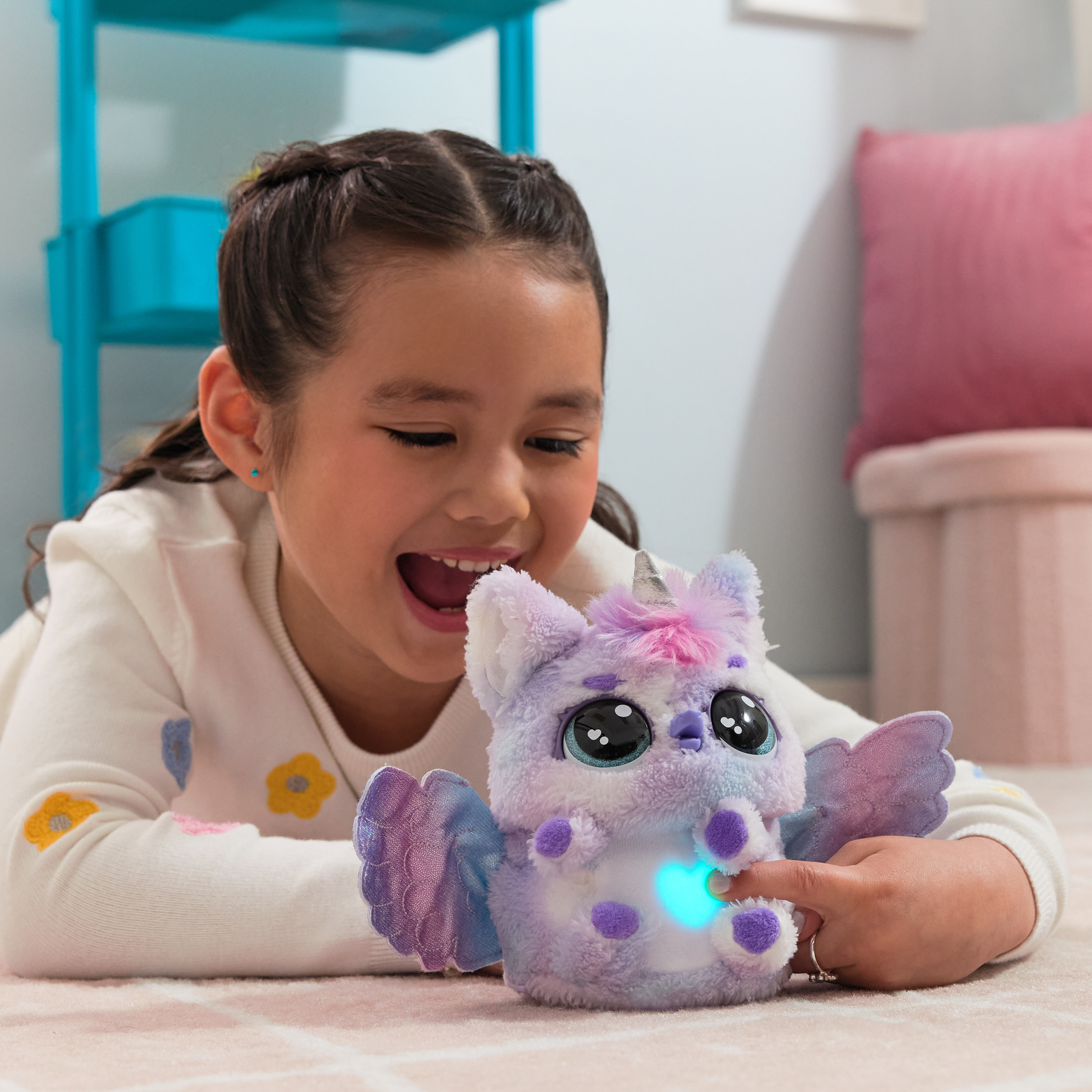 HATCHIMALS Alive Uovo Mystery Hatch Pufficorn, Peluche Interattivo - immagine 6